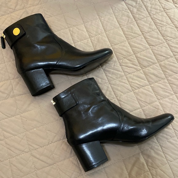 NWT! NINE WEST QUARRYN BOOTS SZ 9. BLACK LEATHER. STRAP DETAIL W/GOLD TONE SNAP. - Picture 5 of 8